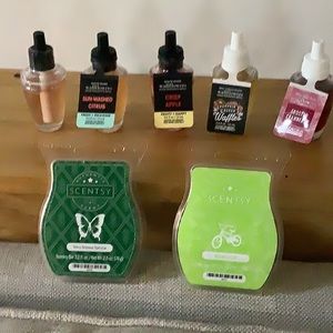 Wallflower refills & Scentsy Bar
